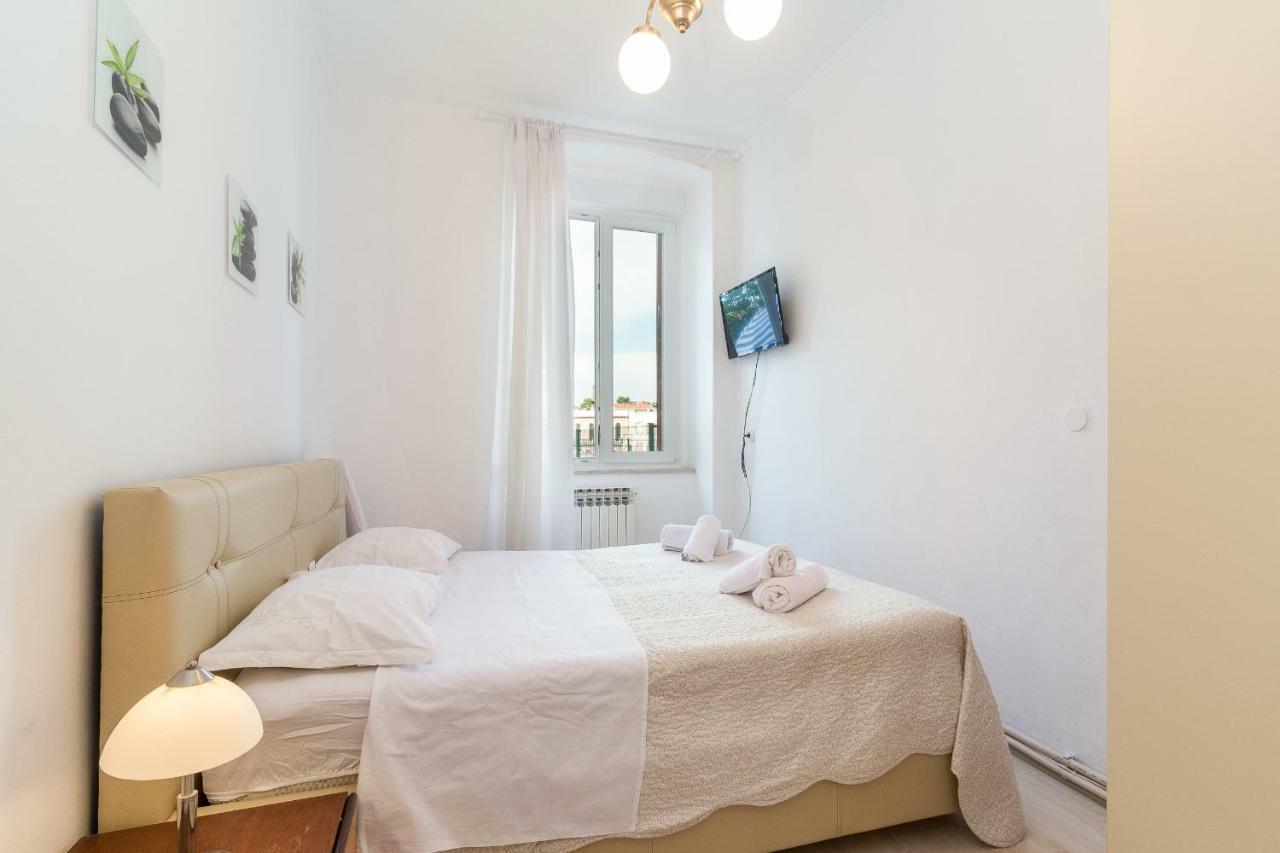 Apartman Vesna Pula Exterior foto
